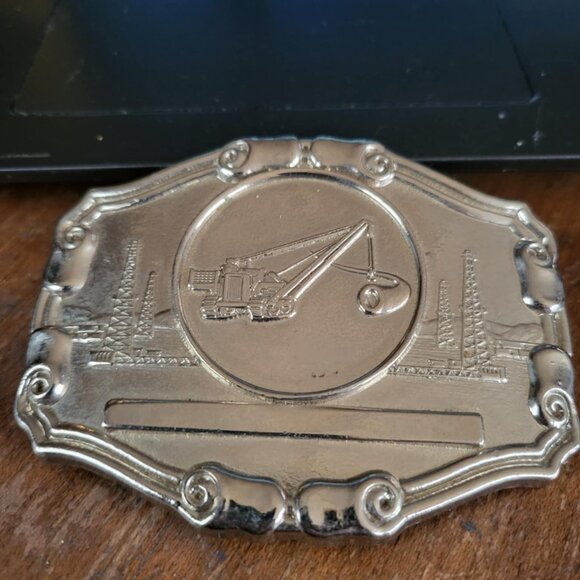 Vintage Belt Buckle with Oil Derricks and a Crane - Picture 2 of 4